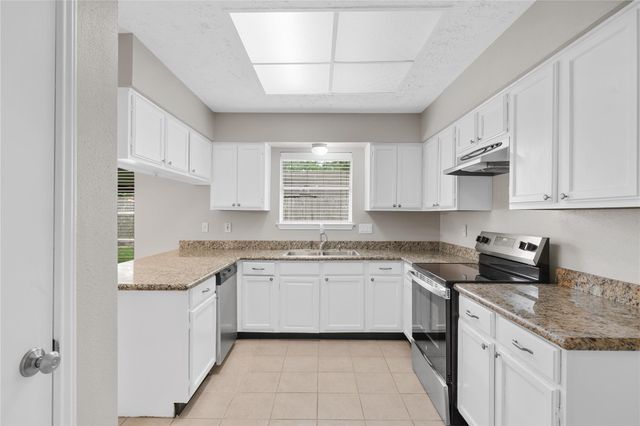 16826 Cobble Ridge Drive, Sugar Land, TX 77498