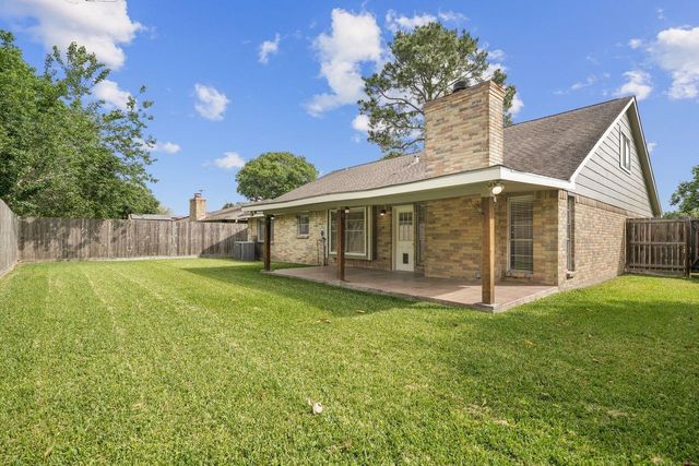 16826 Cobble Ridge Drive, Sugar Land, TX 77498