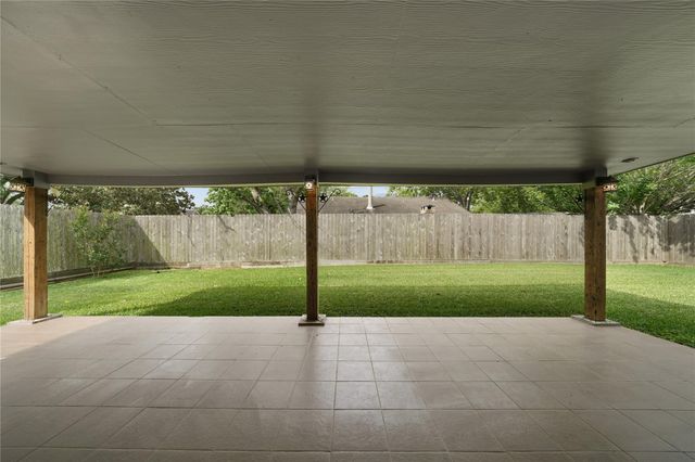 16826 Cobble Ridge Drive, Sugar Land, TX 77498