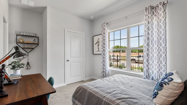 908 PARKVISTA Drive, Cleburne, TX 76031