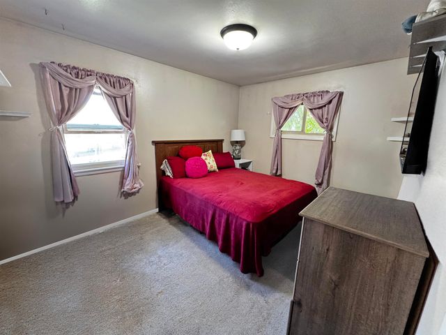 1838 5th St. SW, Minot, ND 58701
