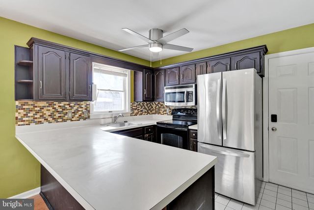 6441 CHERRY ST, East Petersburg, PA 17520