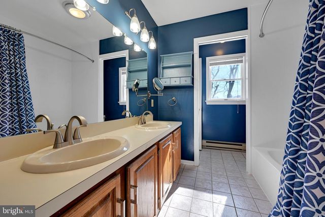 6441 CHERRY ST, East Petersburg, PA 17520