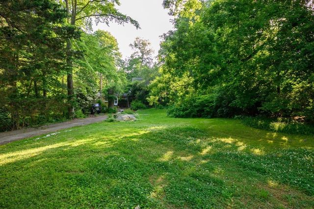 60 Thaxter Street, Hingham, MA 02043