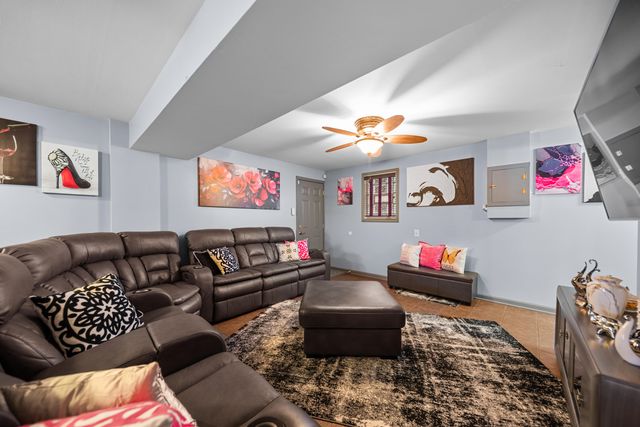 2400 W 59th Place, Merrillville, IN 46410