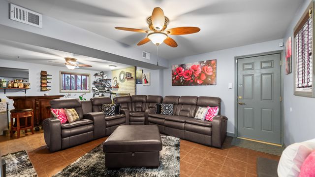 2400 W 59th Place, Merrillville, IN 46410