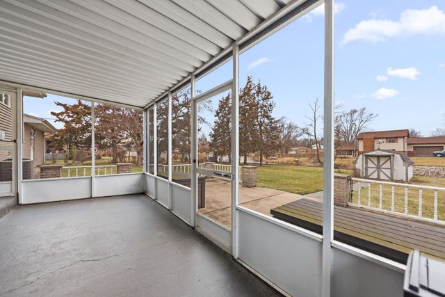 2400 W 59th Place, Merrillville, IN 46410