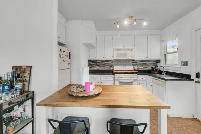 1223 Yeamans Hall Road, Hanahan, SC 29410
