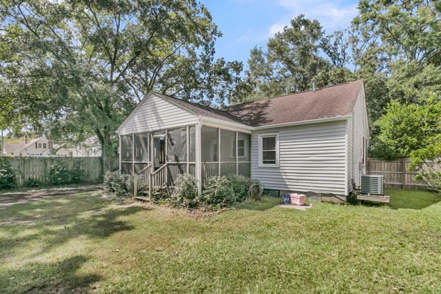 1223 Yeamans Hall Road, Hanahan, SC 29410