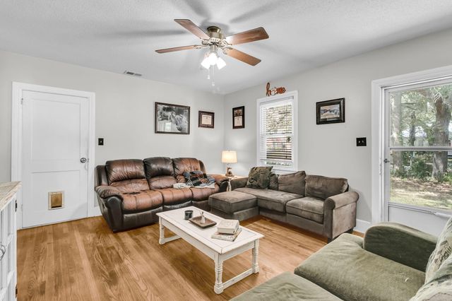 1223 Yeamans Hall Road, Hanahan, SC 29410