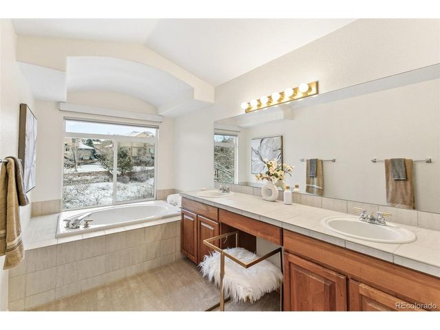 9594 Brook Hill Ln, Lone Tree, CO 80124