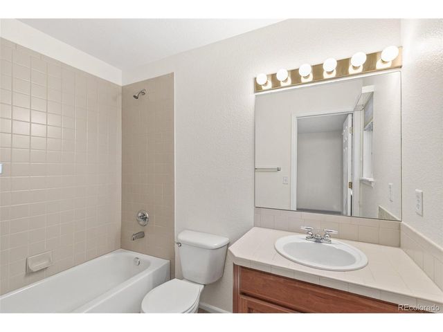 9594 Brook Hill Ln, Lone Tree, CO 80124