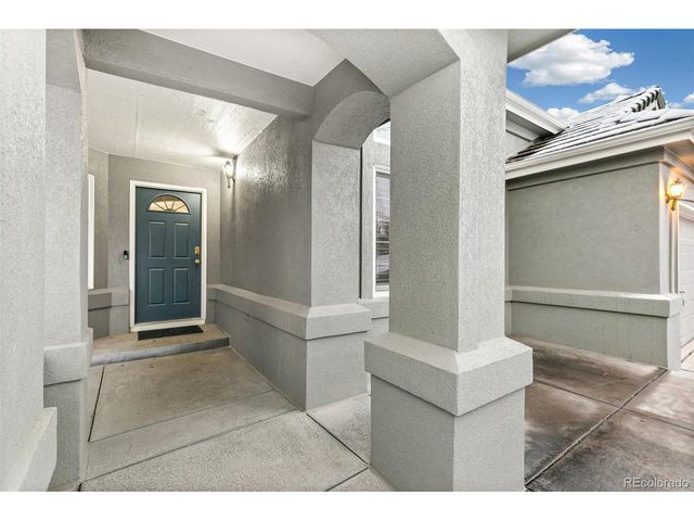 9594 Brook Hill Ln, Lone Tree, CO 80124