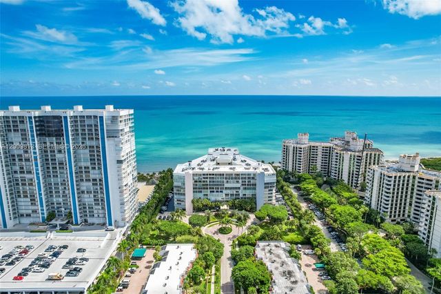 600 Grapetree Dr 4DS, Key Biscayne, FL 33149