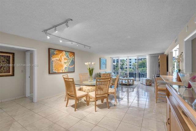 600 Grapetree Dr 4DS, Key Biscayne, FL 33149
