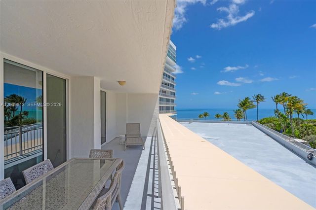 600 Grapetree Dr 4DS, Key Biscayne, FL 33149