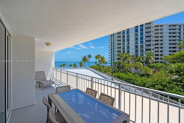 600 Grapetree Dr 4DS, Key Biscayne, FL 33149