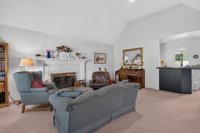 7787 Dutra Bend Dr, Sacramento, CA 95831
