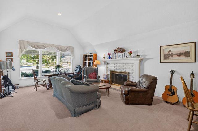 7787 Dutra Bend Dr, Sacramento, CA 95831