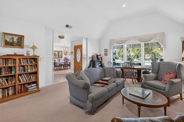 7787 Dutra Bend Dr, Sacramento, CA 95831