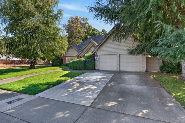 7787 Dutra Bend Dr, Sacramento, CA 95831