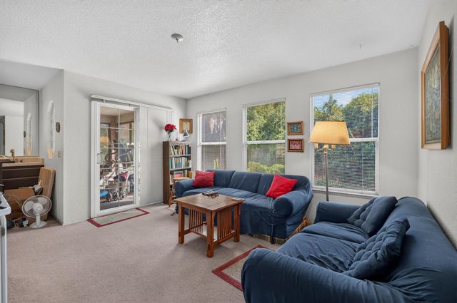7787 Dutra Bend Dr, Sacramento, CA 95831