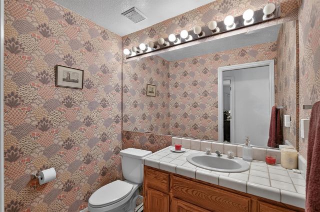 7787 Dutra Bend Dr, Sacramento, CA 95831