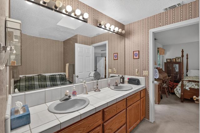 7787 Dutra Bend Dr, Sacramento, CA 95831