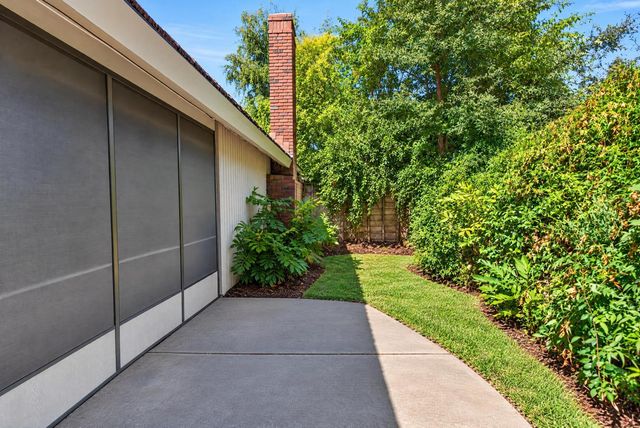 7787 Dutra Bend Dr, Sacramento, CA 95831