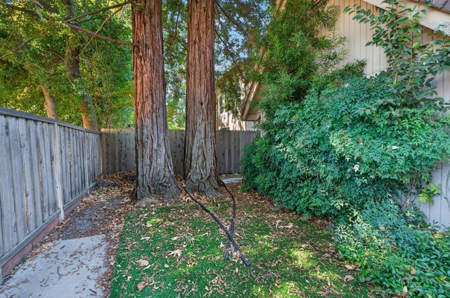 7787 Dutra Bend Dr, Sacramento, CA 95831