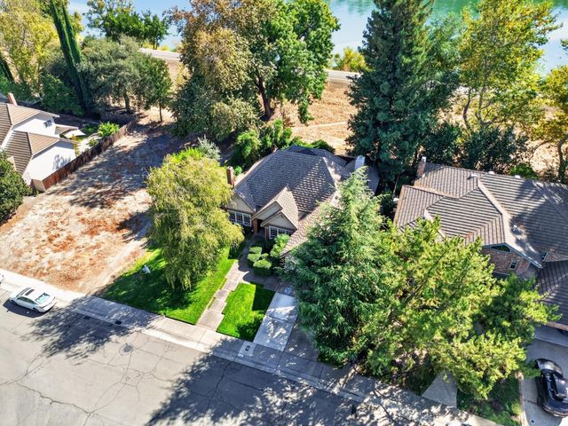 7787 Dutra Bend Dr, Sacramento, CA 95831