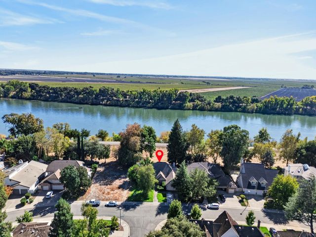 7787 Dutra Bend Dr, Sacramento, CA 95831