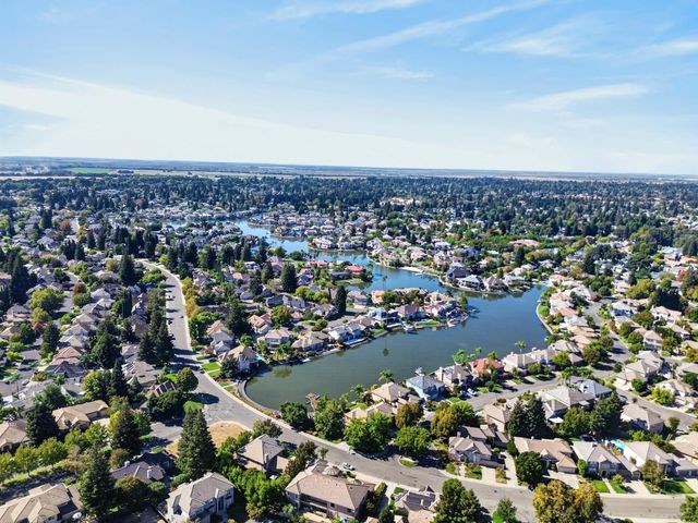 7787 Dutra Bend Dr, Sacramento, CA 95831