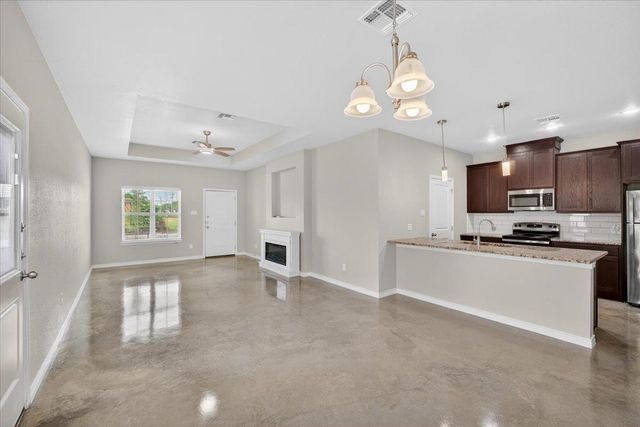 412 W Avenue C, Copperas Cove, TX 76522