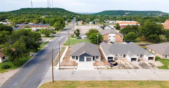 412 W Avenue C, Copperas Cove, TX 76522