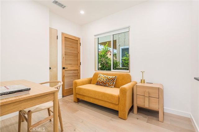 8417 Holy Cross Place, Los Angeles, CA 90045