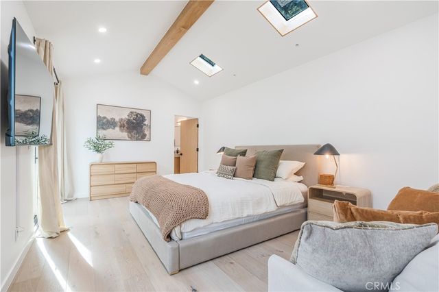 8417 Holy Cross Place, Los Angeles, CA 90045