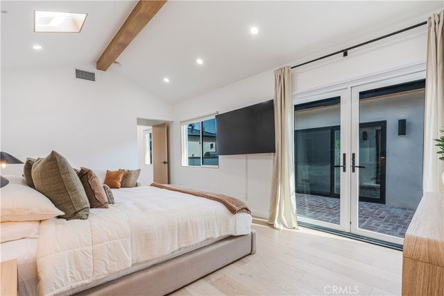 8417 Holy Cross Place, Los Angeles, CA 90045