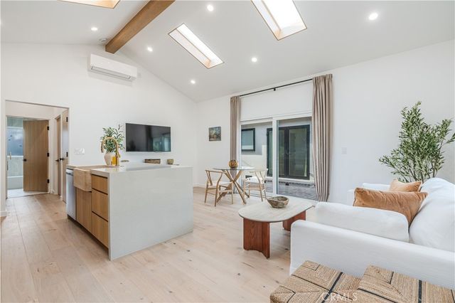 8417 Holy Cross Place, Los Angeles, CA 90045