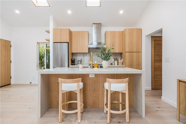 8417 Holy Cross Place, Los Angeles, CA 90045