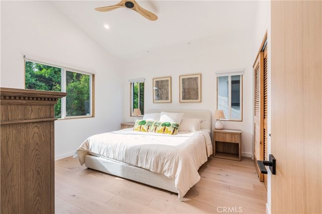 8417 Holy Cross Place, Los Angeles, CA 90045