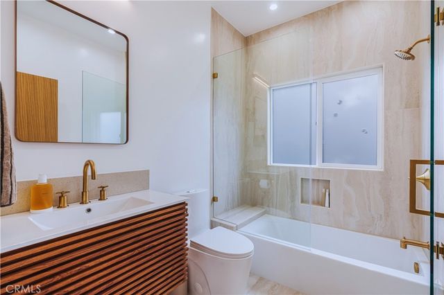 8417 Holy Cross Place, Los Angeles, CA 90045