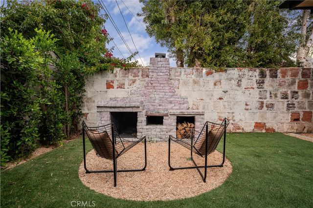 8417 Holy Cross Place, Los Angeles, CA 90045