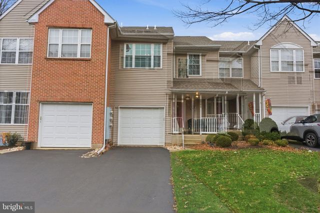 100 BISHOPS GATE LN, Doylestown, PA 18901