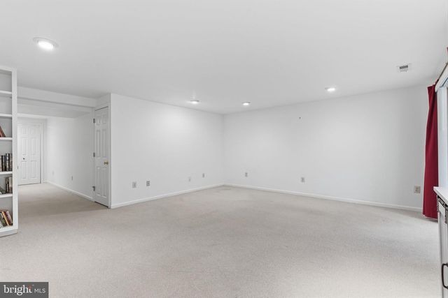 100 BISHOPS GATE LN, Doylestown, PA 18901