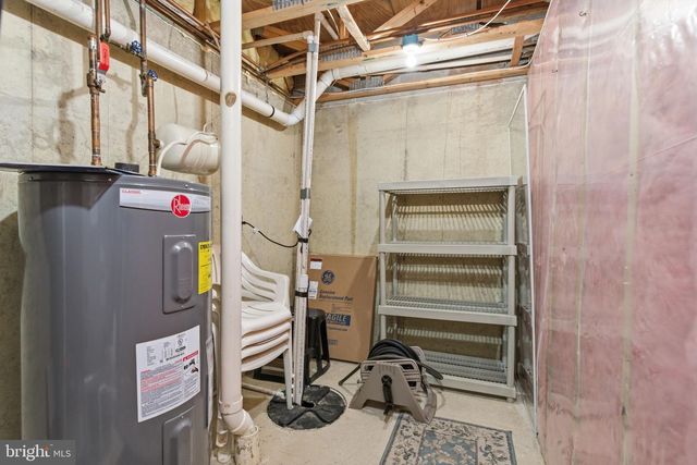 100 BISHOPS GATE LN, Doylestown, PA 18901