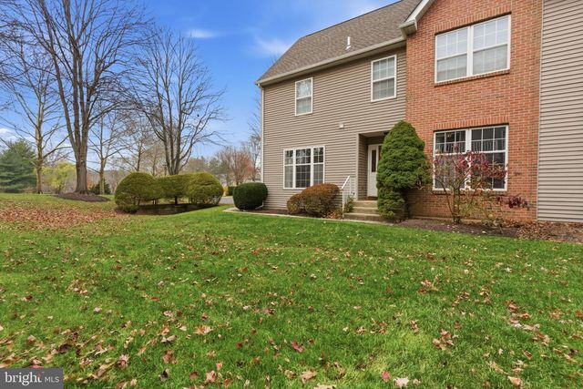 100 BISHOPS GATE LN, Doylestown, PA 18901