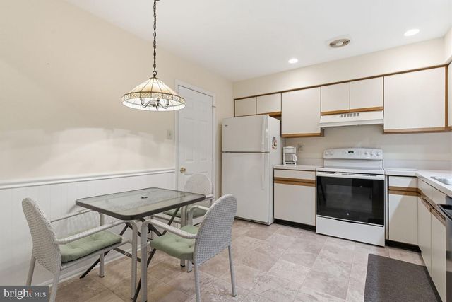 100 BISHOPS GATE LN, Doylestown, PA 18901