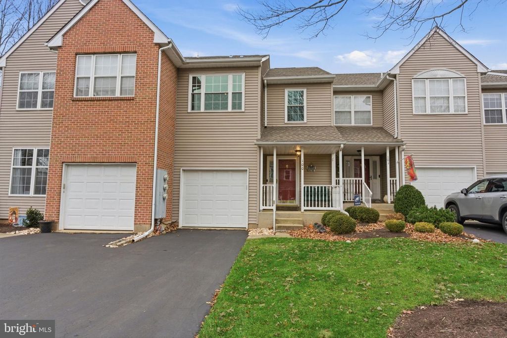 100 BISHOPS GATE LN, Doylestown, PA 18901