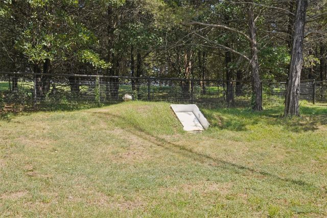1433 Old Sadler Road, Sadler, TX 76264